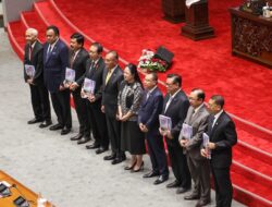 Menko Polhukam Hadiri Sidang Paripurna Peringatan HUT DPR RI