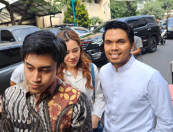 Klarifikasi Dugaan Pencemaran Nama Baik, Aaliyah-Thariq Tiba di Polda Metro