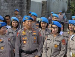 Sasar TPS 3 R Paku Sari Pemogan, Kadiv Propam Polri Gandeng Polwan gelar Bhakti Sosial.