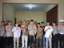 Kapolres Majalengka Silaturahmi dengan Tokoh Masyarakat Desa Bantarwaru dalam Rangka Cooling System