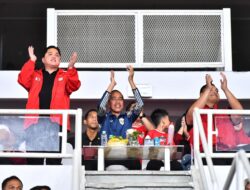 Presiden Jokowi, Saksikan Pertandingan Kualifikasi Piala Dunia 2026 Zona Asia Grup C di Stadion Utama Gelora Bung Karno.