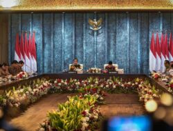 Presiden Joko Widodo dan Wakil Presiden KH Ma’ruf Amin, Pimpin Sidang Kabinet Paripurna Terakhir dari Kabinet Indonesia Maju di Istana Garuda IKN.