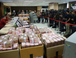 Kejagung Sita Uang 372 Miliar Saat Geledah Kantor Menara Palma