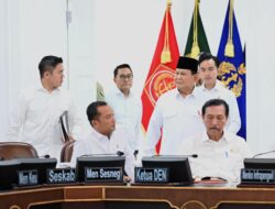 Presiden Prabowo Subianto, Pimpin Sidang Kabinet Paripurna di Kantor Presiden Jakarta.