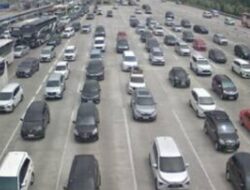 Jelang Nataru, Jasa Marga Perpanjang Contraflow dari KM 47-65 di Tol Japek