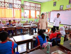 Presiden Prabowo Subianto, Lakukan Pengecekan Langsung Pelaksanaan Program Makan Bergizi Gratis di sekolah.