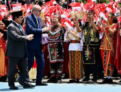 Presiden Prabowo Subianto, Menyambut Kedatangan Presiden Turkiye di Istana Kepresidenan Bogor.