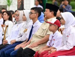 Presiden Prabowo Subianto Resmikan Peraturan Pemerintah tentang Tata Kelola Penyelenggara Sistem Elektronik dalam Pelindungan Anak di Istana Merdeka Jakarta