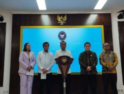 Mensesneg Prasetyo Hadi Sebut Presiden Prihatin Nasib Pekerja Sritex