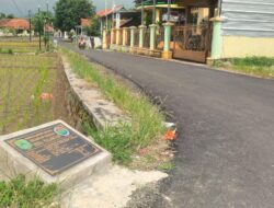 Realisasikan Dana Desa Tahap 1, Pemdes Palabuan Laksanakan Pekerjaan Hotmix Jalan Lingkungan Ciceleng di Blok Ahad.