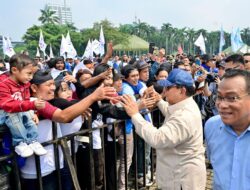 Presiden Prabowo Subianto, Hadiri Acara Hari Buruh Internasional Tahun 2025 di Monas Jakarta.