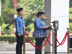 Kemendagri Gelar Upacara Hardiknas, Dukung Pendidikan Bermutu untuk Semua