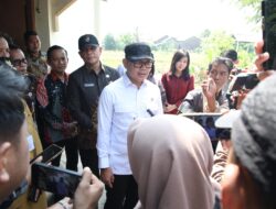 Kunjungi Desa Margorejo Kendal, Wamendagri Bima Arya Apresiasi Pendirian Kopdes Merah Putih yang Bersinergi dengan BUMDes