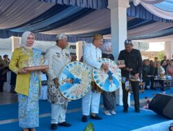 Moment Hardiknas Bupati Majalengka Kasih Kado Pemberian Insentif buat Guru