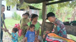 Satgas Yonif 131/Brajasakti Bantu Warga Papua Lewat Pengobatan Keliling.