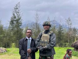 Nada Persaudaraan dari Wuloni: Ketika TNI Membagikan Gitar dan Cinta di Tengah Kabut Ilaga