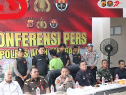 Polres Agara Gelar Konferensi Pers Kasus Penganiayaan Berat Di Desa Uning Sigugur. 5 Orang Meninggal, 1 Luka Berat — Pelaku Ditangkap Usai Buron 8 Hari.
