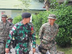 Pererat Sinergi, Komandan Batalyon 13 Rejimen Askar Melayu Diraja (RAMD) Laksanakan Kunjungan Kerja ke Kotis Nanga Badau Yonkav 3/AC