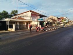 Sat Samapta Laksanakan Pemeliharaan Kamtibmas Melalui Pengaturan Lalu Lintas Pagi Hari di Sejumlah Titik Rawan Kepadatan