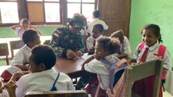 Tumbuhkan Semangat Belajar, Satgas Yonif 131/Brajasakti Hadir di SD Waris Papua