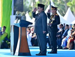 Presiden Prabowo Subianto, Pimpin Upacara Peringatan ke-79 Hari Bhayangkara Tahun 2025 di Monumen Nasional Jakarta.