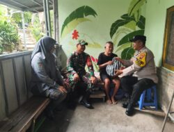 Babinsa Serengan Peduli, Jenguk Anggota Satlinmas yang Sakit