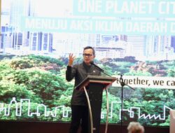 Wamendagri Bima Arya: Kepala Daerah Harus Paham Isu Perubahan Iklim dan Pengurangan Gas Emisi