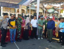 TNI Hadir di Tengah Rakyat, Danramil Sukahaji Ikut Sukseskan Gerakan Pangan Murah