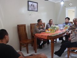 Anjangsana Anggota yang Sakit, Kapolres Majalengka Beri Dukungan dan Motivasi