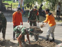 Panas Terik Bukan Penghalang Semangat Kemanunggalan Satgas TMMD Reguler Ke-125 Kodim 0735/Surakarta dan Masyarakat