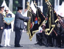 Presiden Hadiahi Penghargaan Nugraha Sakanti Kepada Divisi Humas Polri dan Enam Satker Lainnya