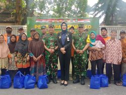Kunjungi TMMD Reguler Ke-125 Kodim 0735/Surakarta, Ketua Tim Wasev Mabes TNI Berikan Bantuan Sembako Kepada Warga
