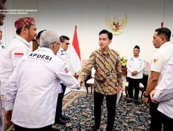 Wapres Gibran Rakabuming Menerima Jajaran DPP APDESI di Istana Wakil Presiden, Jakarta Pusat.