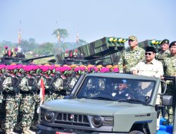 Penampilan Gagah Prajurit Petarung Pasmar 1 Dihadapan Presiden Republik Indonesia