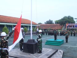 Pgs Kasdim Majalengka Tekankan Disiplin saat Pimpin Upacara Bendera di Makodim