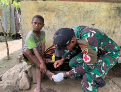 TNI Peduli Kesehatan, Satgas Yonif 131 Layani Warga Sawiyatami dengan Pengobatan Gratis