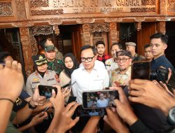 Rakor dengan Pemkab Cirebon, Wamendagri Bima Arya Tekankan Pentingnya Pemulihan Kondisi Pasca-Aksi Massa