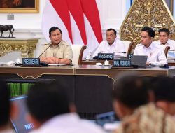 Presiden Prabowo Subianto Pimpin Rapat Terbatas di Istana Merdeka Jakarta