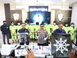 Polda Jabar Ungkap 12 Tersangka Kasus Bom Molotov, 11 Dihadirkan dalam Konferensi Pers