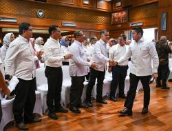 Kembali berkumpul di Aula Hoegeng, Gedung Sekretariat Kabinet.