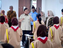 Presiden Prabowo Subianto Meninjau Sekolah Rakyat Menengah Atas Margaguna Jakarta Selatan