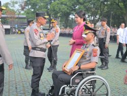 Atas Dedikasi dan Keberaniannya, Kompol Nova Bhayangkara Terima Kenaikan Pangkat Luar Biasa