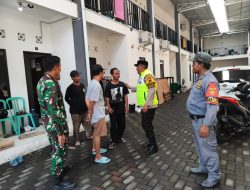 Utamakan Kondusifitas Wilayah Serengan, Babinsa dan Bhabinkamtibmas Gelar Patroli Siang