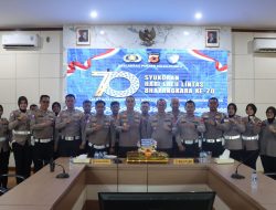 Kapolres Majalengka Gelar Potong Tumpeng dalam Syukuran Hari Lalu Lintas Bhayangkara ke-70