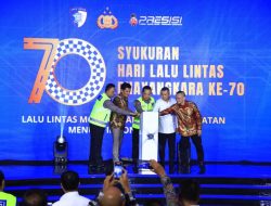 Hadiri Syukuran HUT Lalu Lintas ke-70, Kapolri Luncurkan Digital Korlantas dan Sematkan Pin Emas