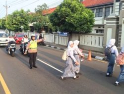 Sat Lantas Polres Majalengka Laksanakan Pengaturan Lalu Lintas Pagi di Wilayah Hukum Majalengka