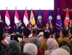 Presiden Prabowo Subianto, Menyampaikan Orasi Ilmiah dalam Sidang Senat Terbuka dalam rangka Pengukuhan Mahasiswa Baru Sarjana dan Magister Tahun Ajaran 2025/2026.