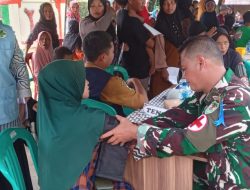 Tim Kesehatan Satgas TMMD Ke-126 Gelar Pengobatan Massal di Desa Cikentrung, Cadasari – Pandeglang