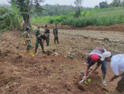 Satgas TMMD ke-126 Kodim 0601/Pandeglang Laksanakan Penanaman 500 Pohon di Sepanjang Jalan Program TMMD