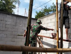 Satgas TMMD Kodim Boyolali dan Warga Kompak Rehab Rumah Ibu Siti di Ampel